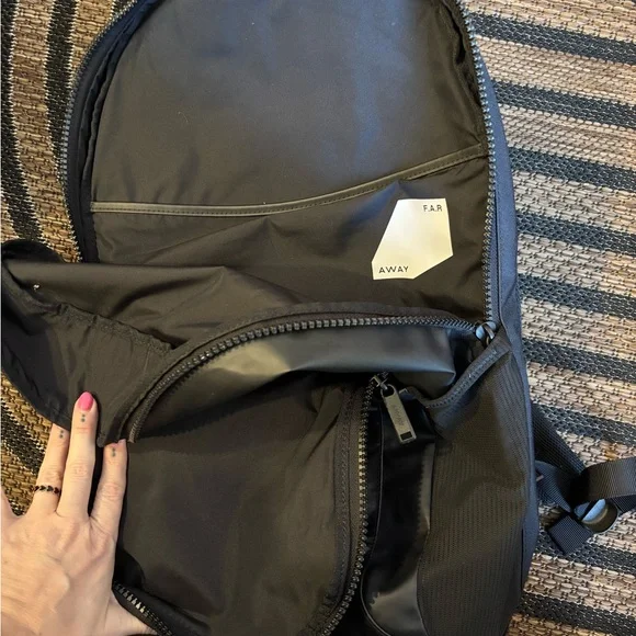 Away 26 L Black Backpack - Picture 6 of 6